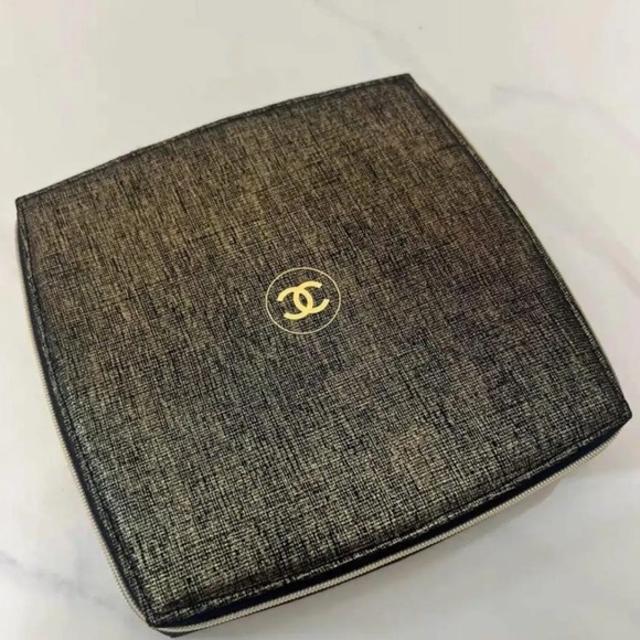 Chanel Sublimage Vanity Case w/Box - Picture 1 of 1